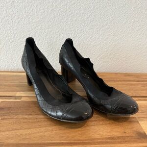 Tory Burch- Carrie Quilted Cap Toe Block Heels - Size 7.5